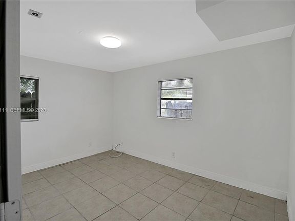 5th image of 1160 W 26th Ct