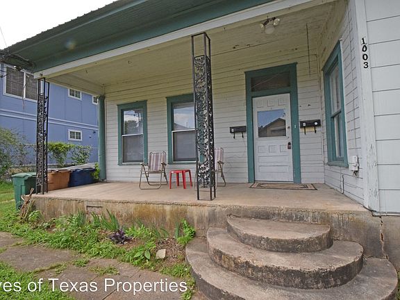 2nd image of 1003 Romeria Dr APT A
