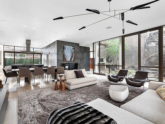 2nd image of 141 Duane St Unit Penthouse