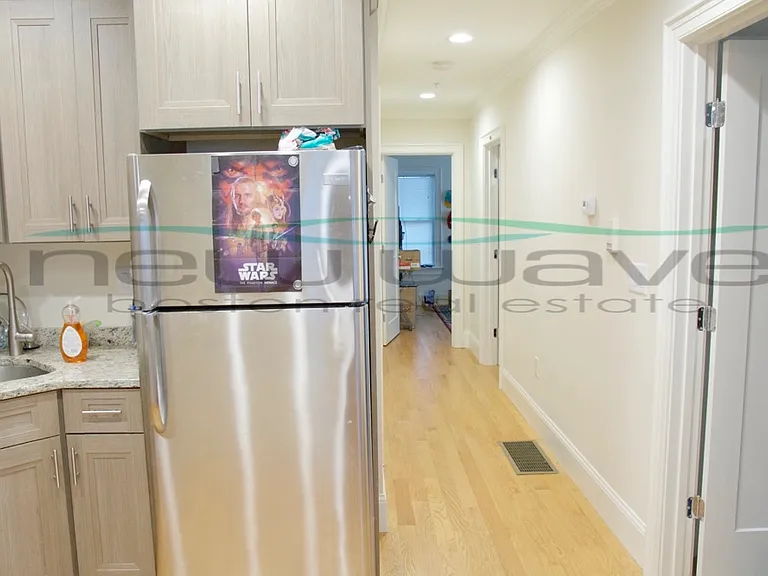 1 Oswald St #1 — Photo 9
