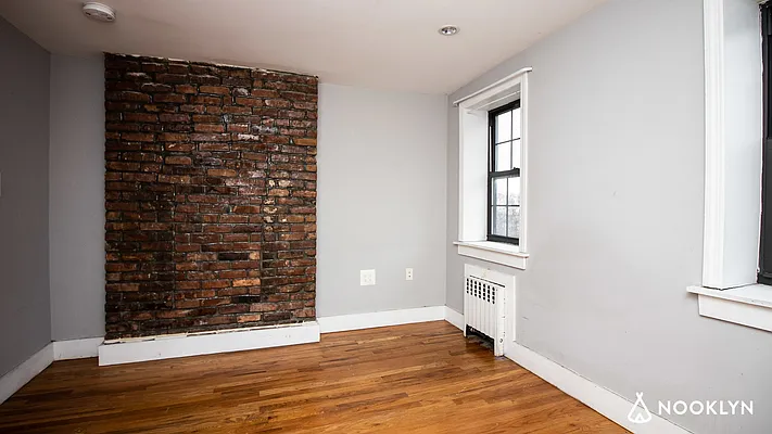Rented by Nooklyn NYC LLC | media 36