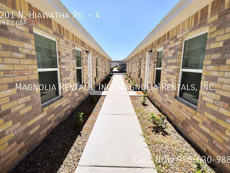 5201 N Hiawatha Dr #4 — Photo 3