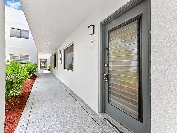 3rd image of 15054 Ashland Way APT 84