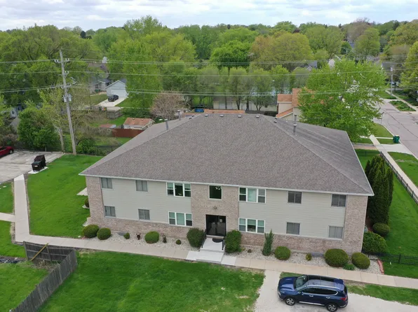 326 Edward St #6, Sycamore, IL 60178