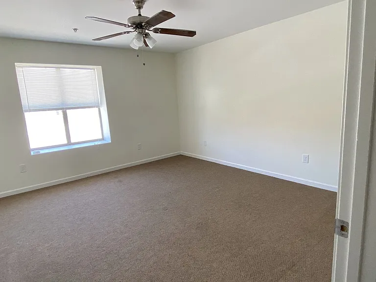 813 3rd Ave — Photo 20