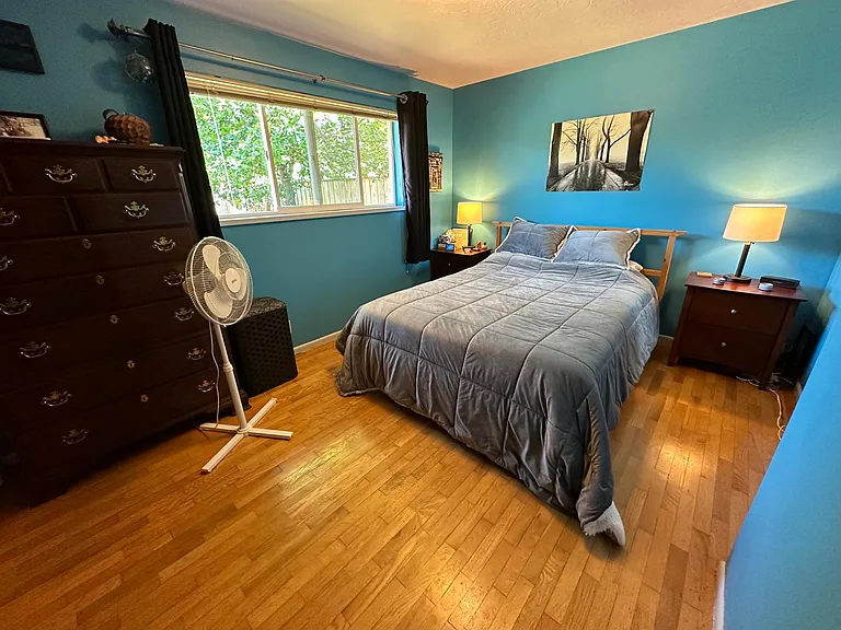2435 Taylor St — Photo 7