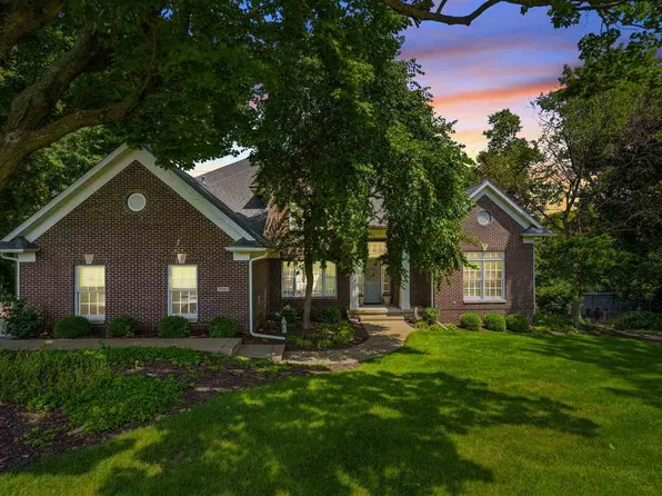 3545 Timber Ridge Trl, Cedar Rapids, IA 52411