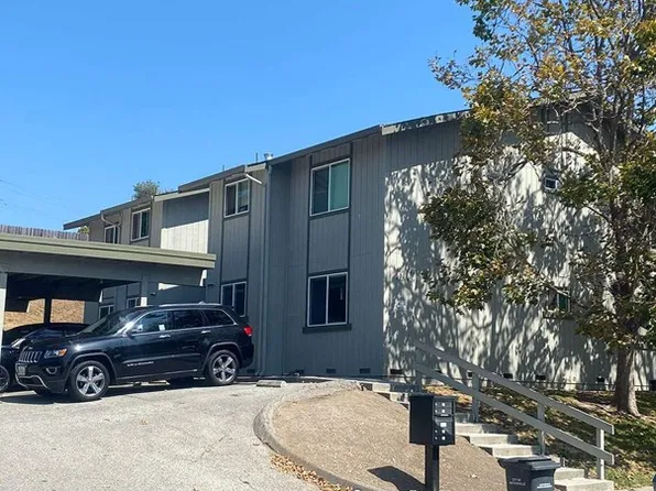 422 Winchester Dr, Watsonville, CA 95076