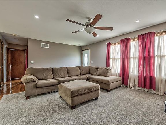 5th image of 6515 Hardy St