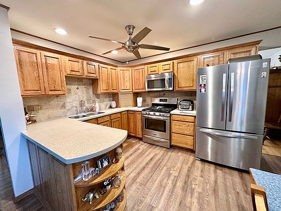 3rd image of 17413 Chestnut Dr