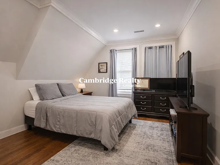 53 Quint Ave #3T — Photo 6