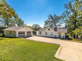 210 School St, Forsyth, MO 65653