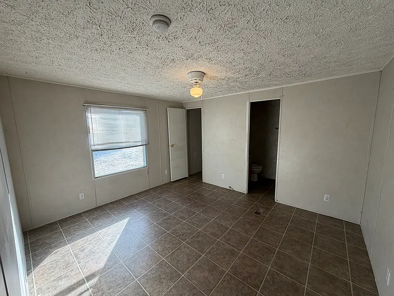 122 Carson Dr — Photo 4