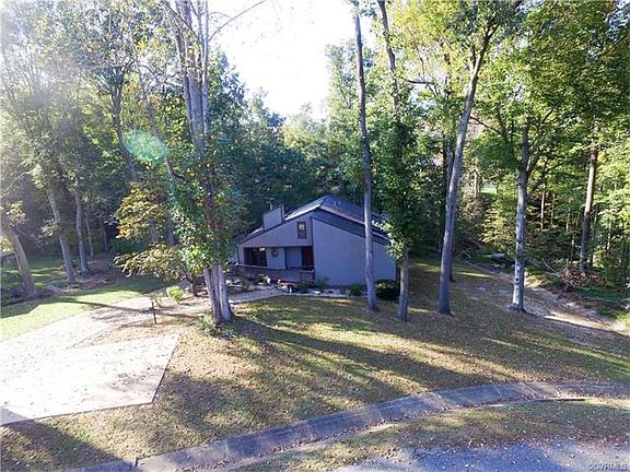 5th image of 9277 Tadcaster Cir