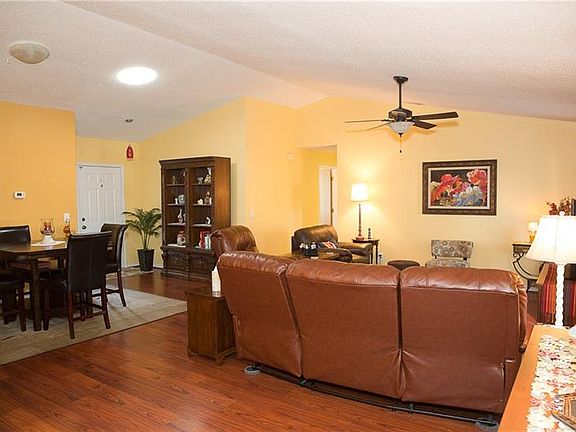 5th image of 2765 Roseapple Ave
