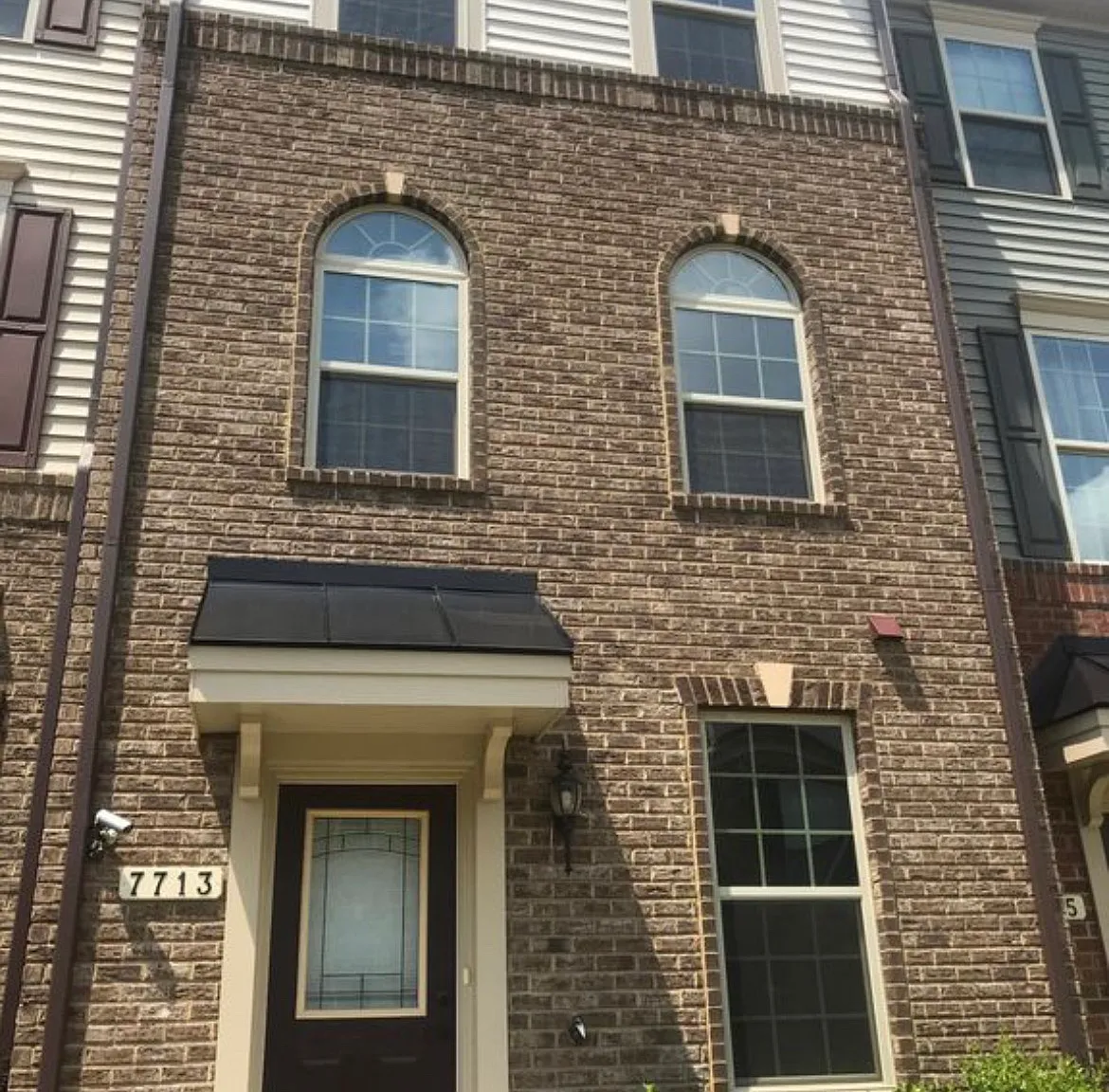 3 bed, 2104 sqft, $2,800 — Photo 1