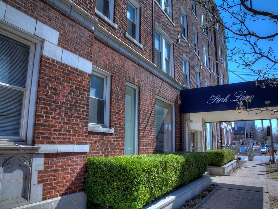 1st image of 4907 W Pine Blvd APT 314