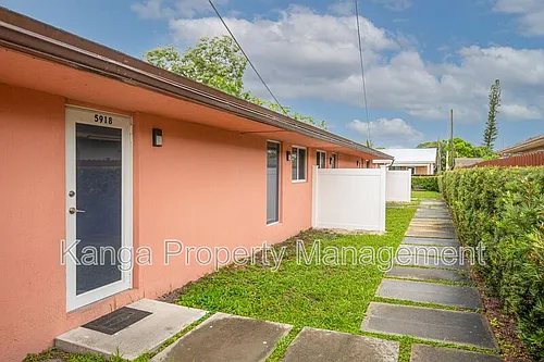 5918 Pierce St Photo 1 5918 Pierce St Photo 1