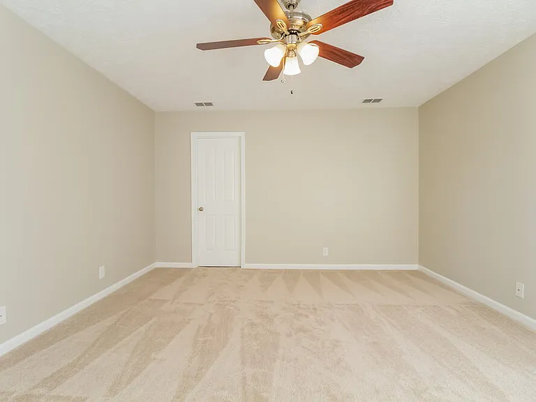 7835 Rainey Dr — Photo 14