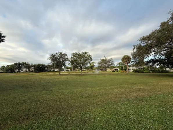 5418 San Luis Dr, North Fort Myers, FL 33903