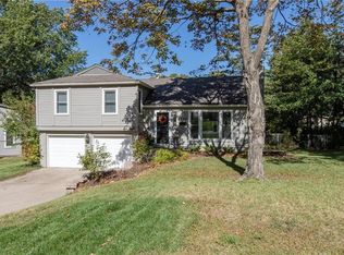 5804 W 78th St, Prairie Village, KS 66208