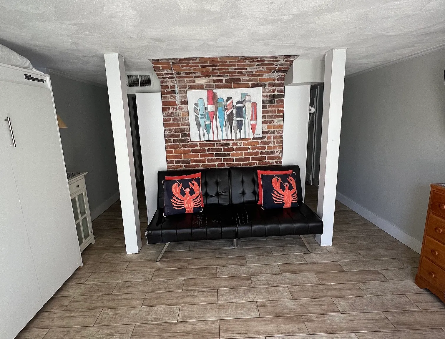 Studio, 700 sqft, $1,600 — Photo 3