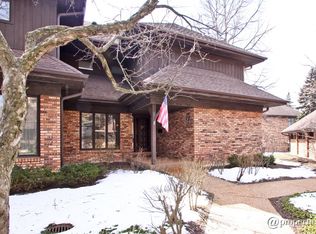 3825 Mission Hills Rd #1-G, Northbrook, IL