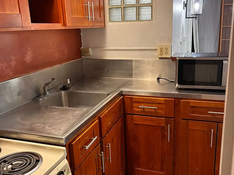 417 Namahana St #3 — Photo 6