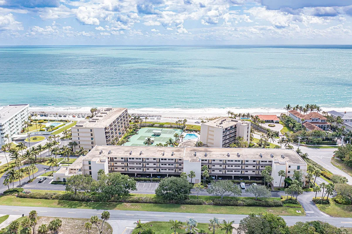 Building Photo - 3939 Ocean Dr #408C