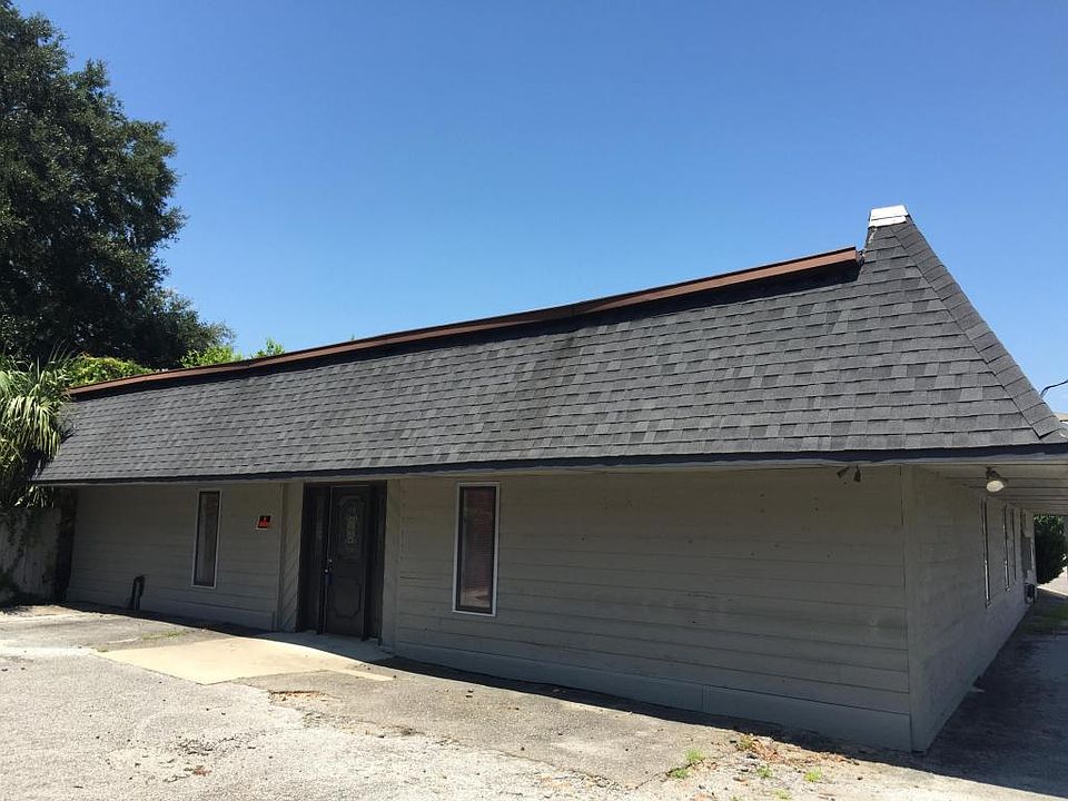 2nd image of 709 Eglin Pkwy NE