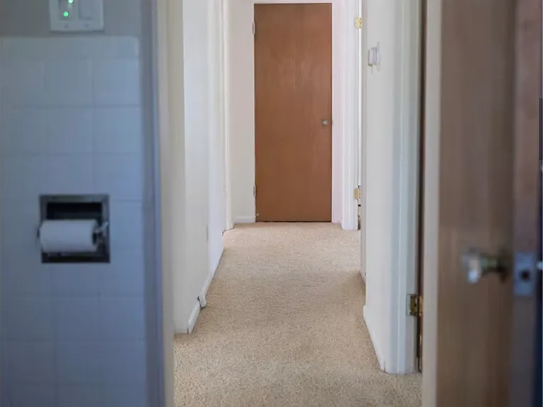 419 E 2nd St #1 — Photo 8