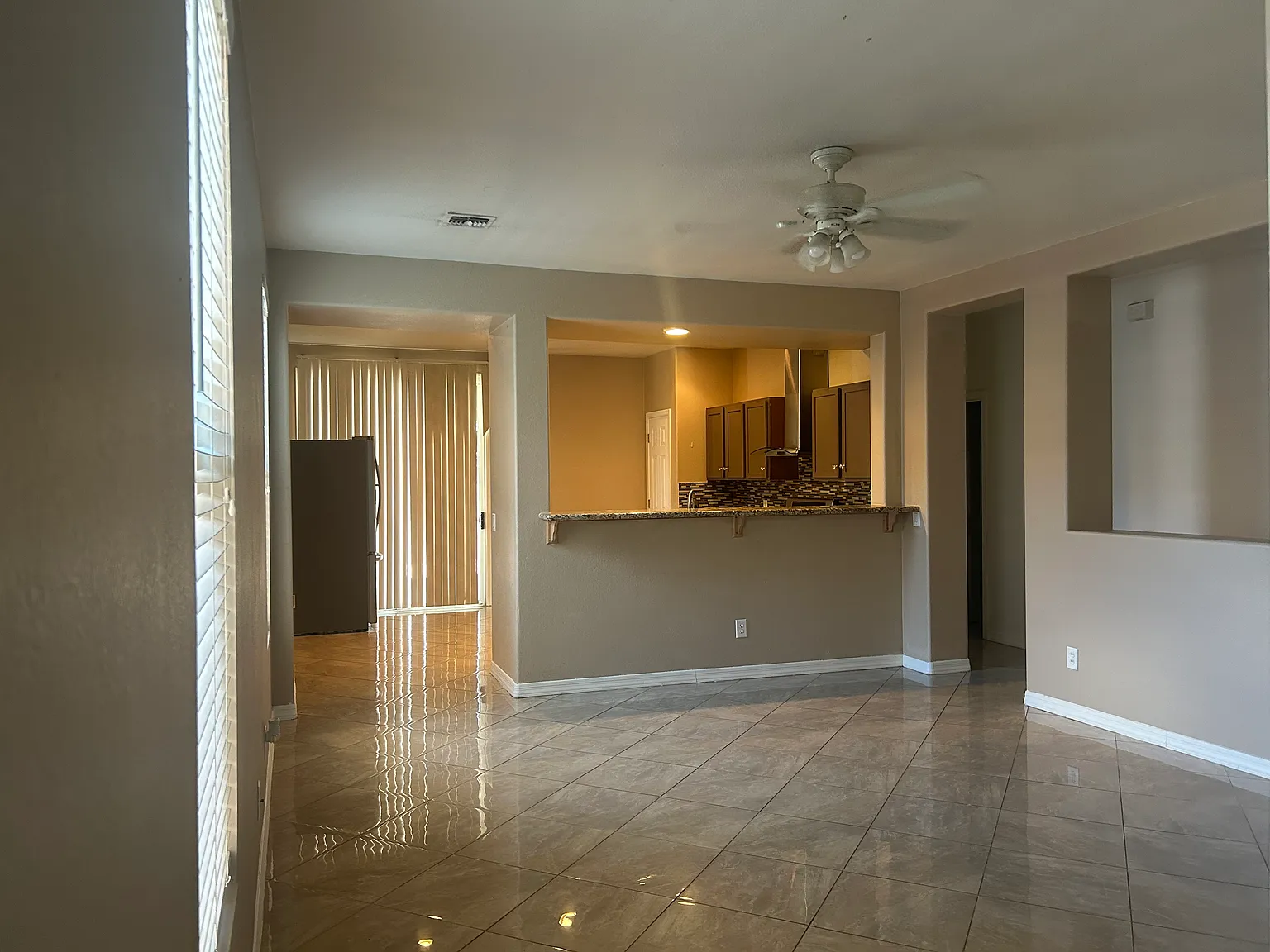 4 bed, 1395 sqft, $1,895 — Photo 2