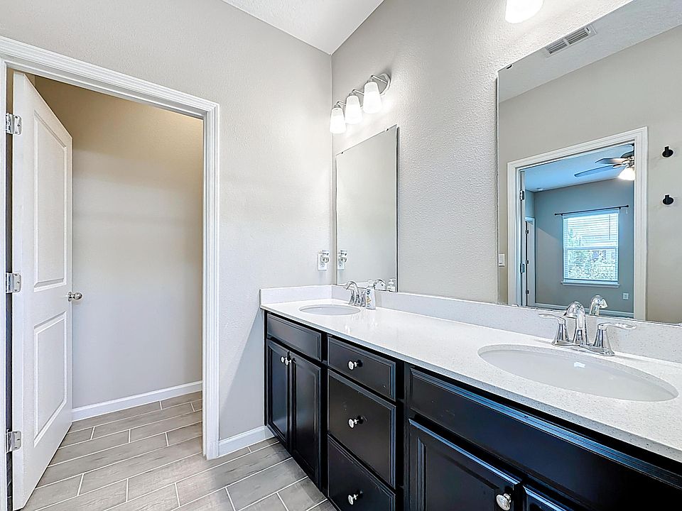 1st image of 3946 Cloverdale Court