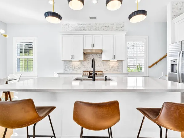 52 Aiken St APT B, Charleston, SC 29403