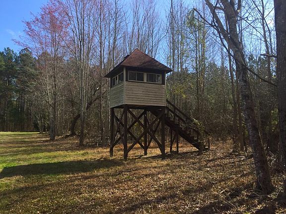 Relax in this Condo Stand