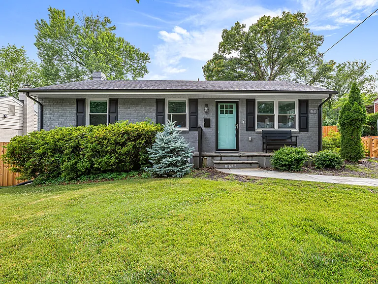 4610 Coachway Dr — Photo 1