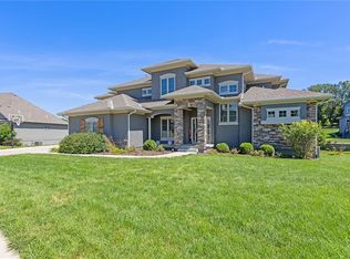 1752 NE Aberdeen Dr, Lees Summit, MO 64064