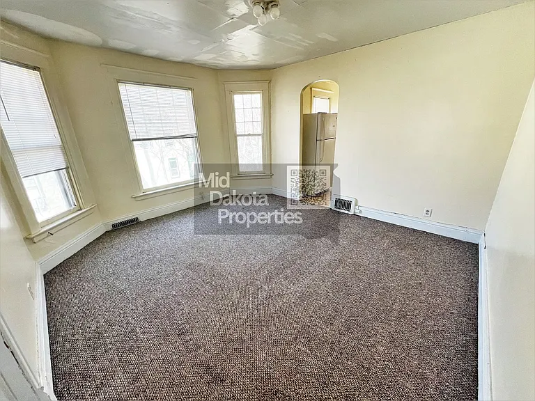 509 W 3rd Ave — Photo 5