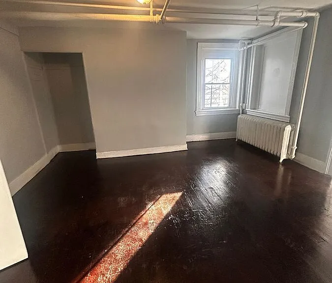 359 Warburton Ave — Photo 1