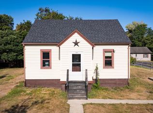 110 Golden Ln, Berkeley Springs, WV 25411