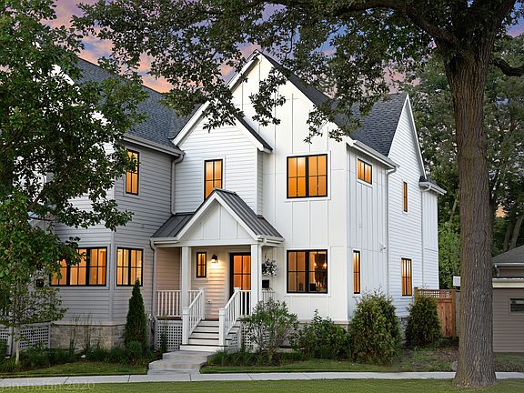 2nd image of 510 Poplar Dr #510