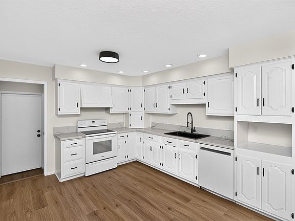 4th image of 2210 NW 5th St