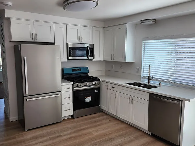 11087 Clairemont Mesa Blvd — Photo 1
