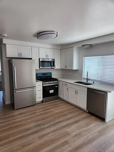 11087 Clairemont Mesa Blvd Photo 1