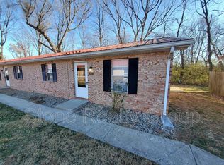 2482 E Clayton Dr, Terre Haute, IN 47802