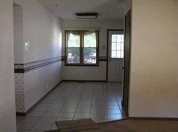 5th image of 185 N Castello St
