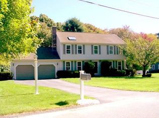 7 Francis Rd, Hopedale, MA 01747
