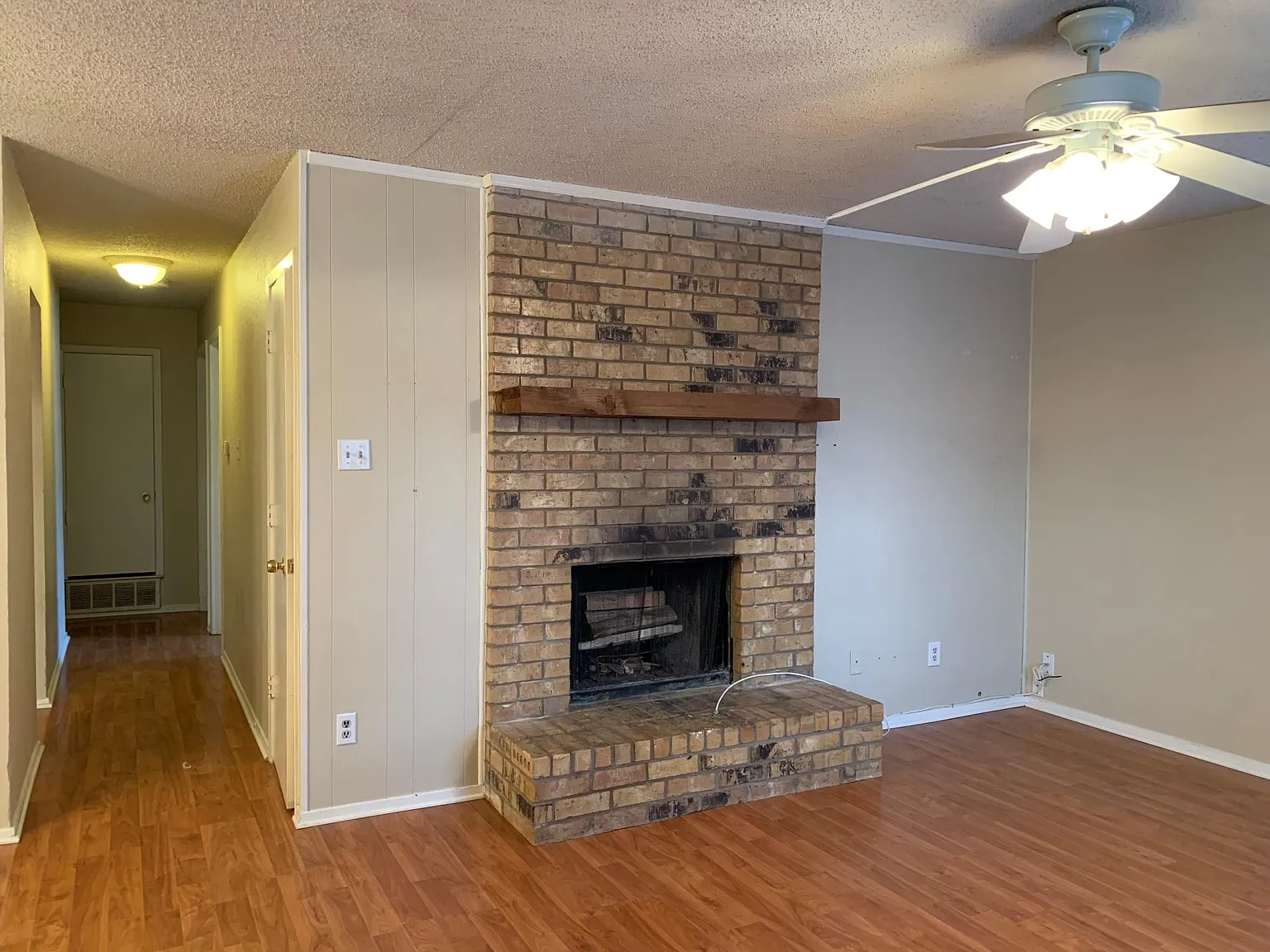 2 bed, 1032 sqft, $1,550 — Photo 4