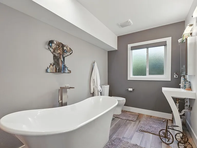2407 E Mill Plain Blvd — Photo 13