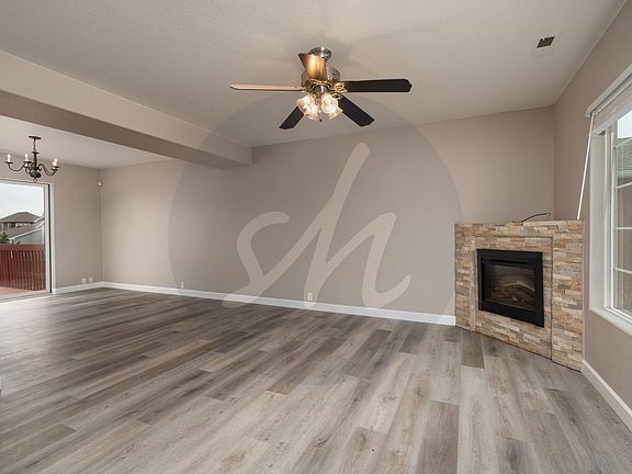 3rd image of 6433 Aquatic Cir